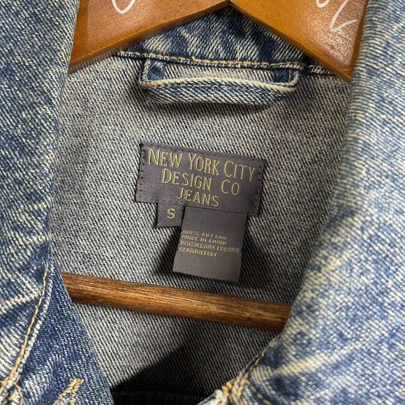 Embroidered Jean Jacket NYC Design Co 100% Cotton Small Vintage Y2K - Picture 6 of 10